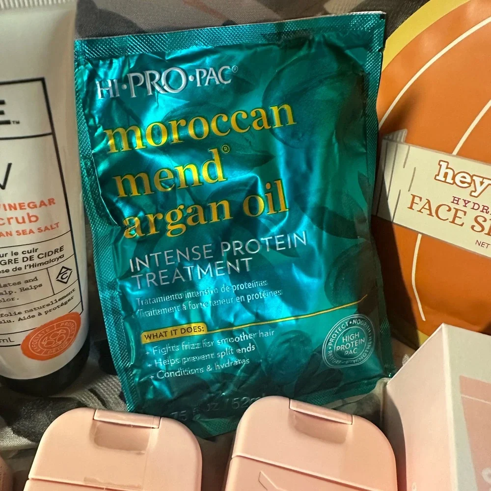 Beauty Bundle - Picture 3 of 11